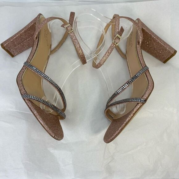 New Jewel Badgley Mischka Embellished
Heeled Sandals Rose Gold, 11M sparkly
NWOB - Picture 7 of 13